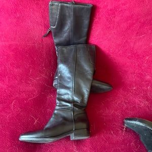 Italian made GEOX knee high boots size 9